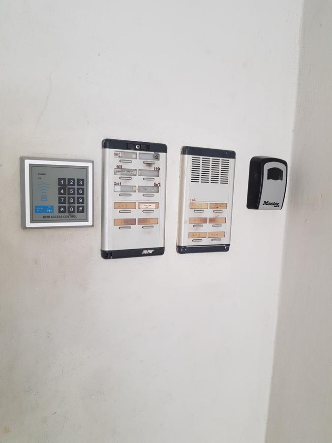 European Uni Apartment Nicosia Exterior foto