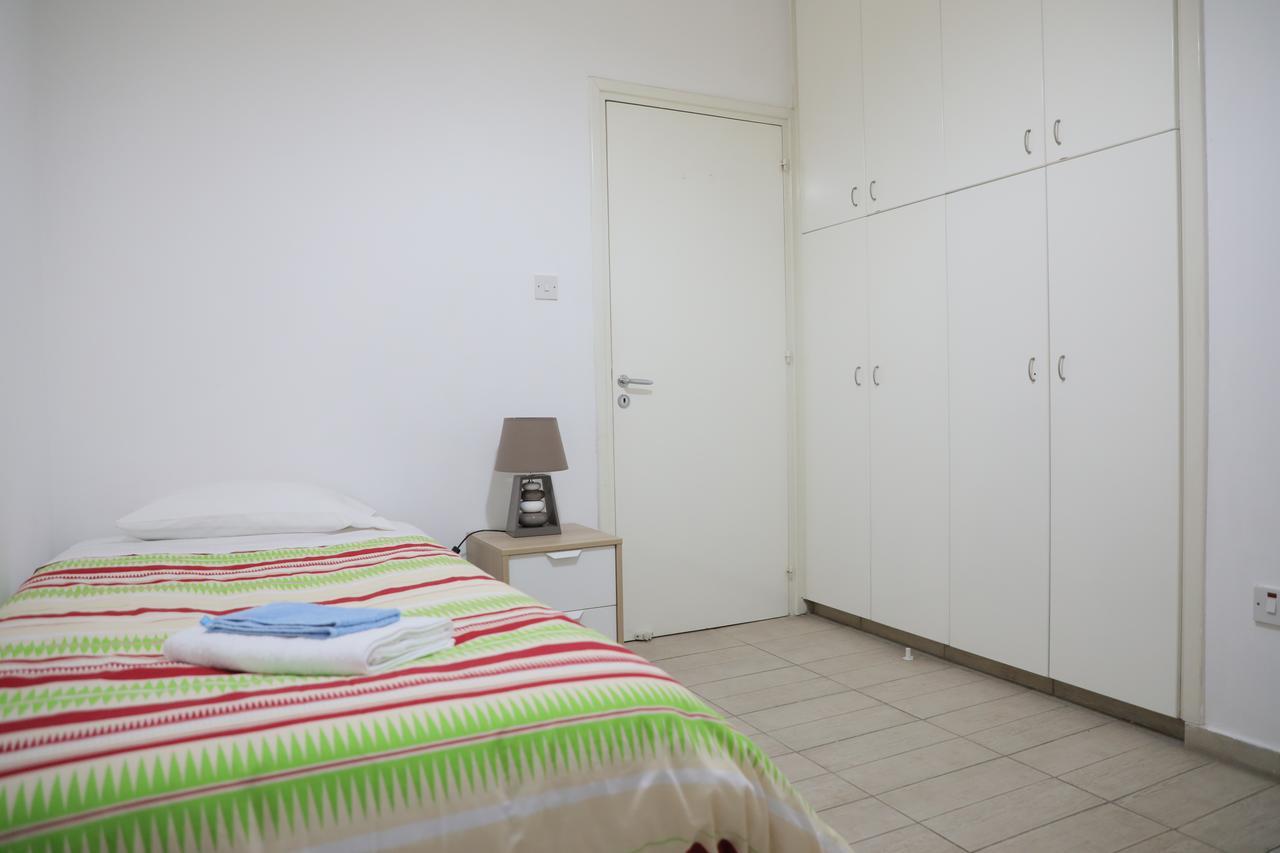 European Uni Apartment Nicosia Exterior foto