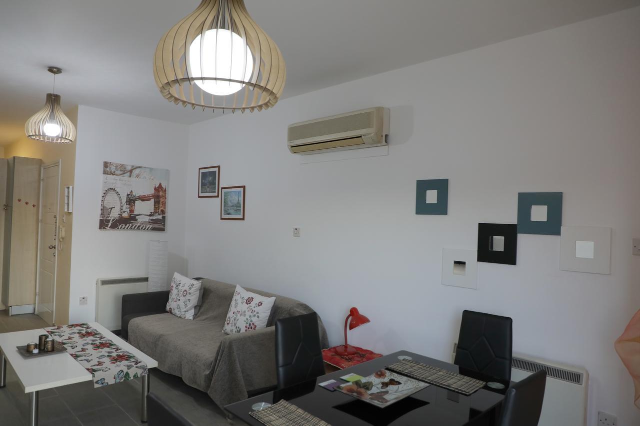 European Uni Apartment Nicosia Exterior foto