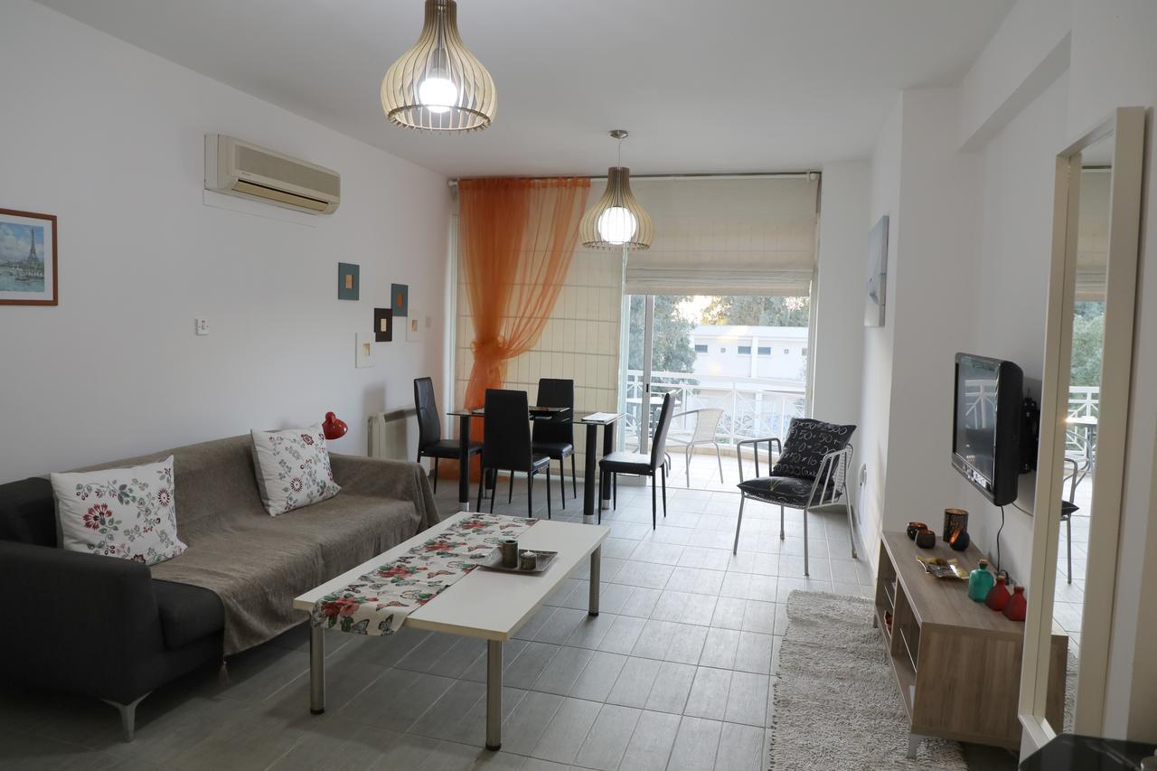 European Uni Apartment Nicosia Exterior foto