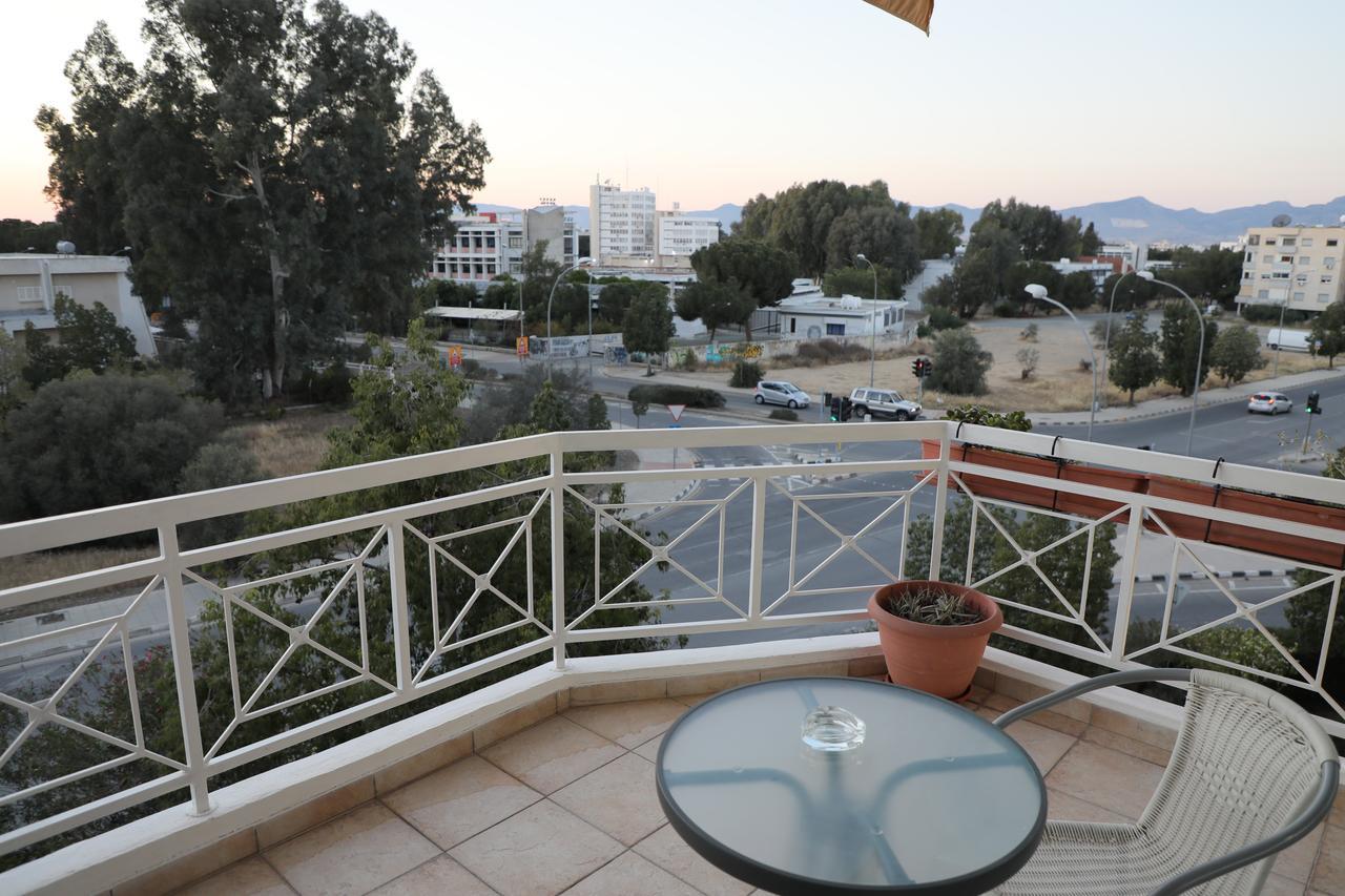 European Uni Apartment Nicosia Exterior foto
